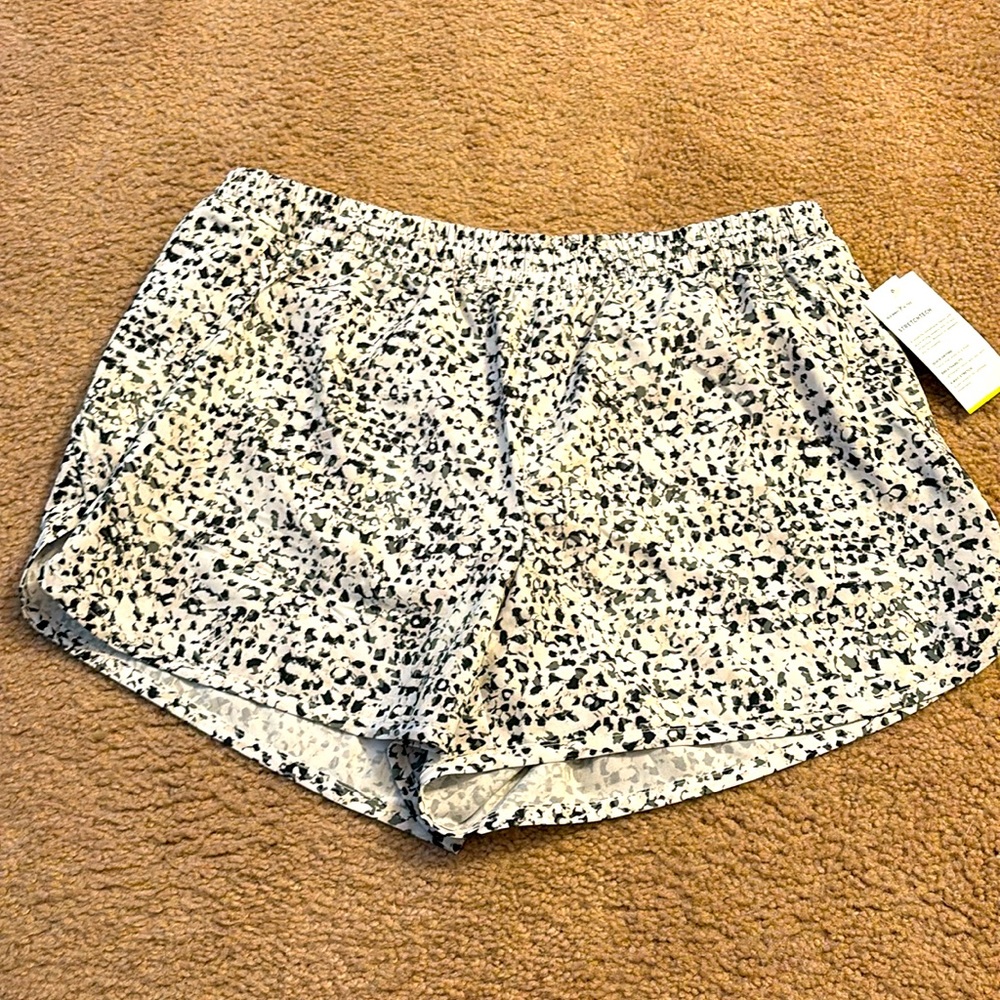 Old Navy medium shorts